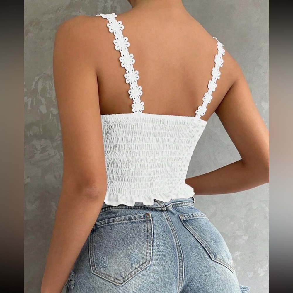 Boho floral embroidered lace cami crop top - Picture 3 of 15